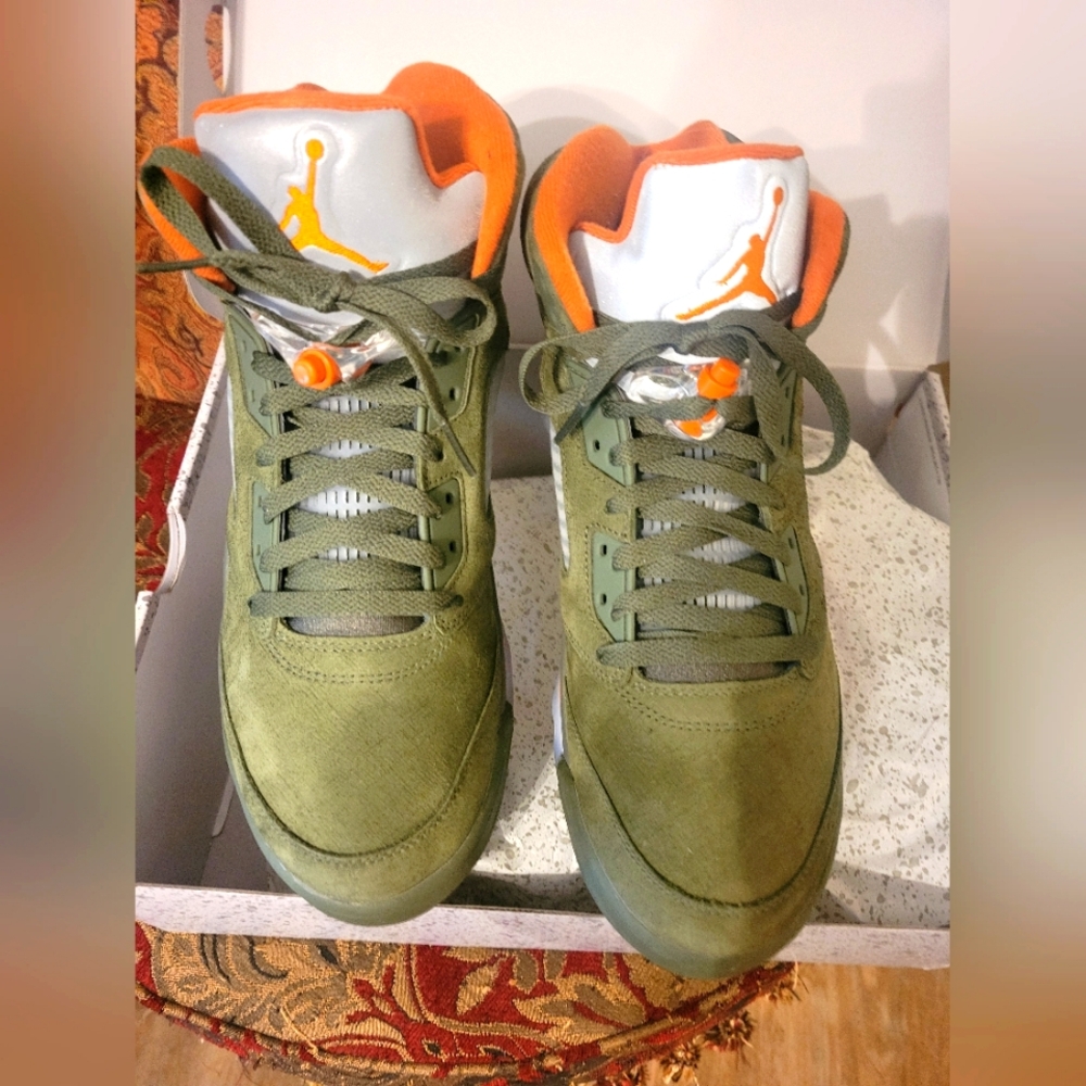 Retro Jordan 5 Green/Orange Size 10.5